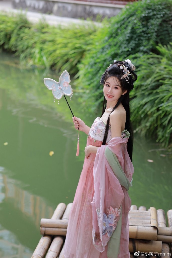 卿卿日常 封面